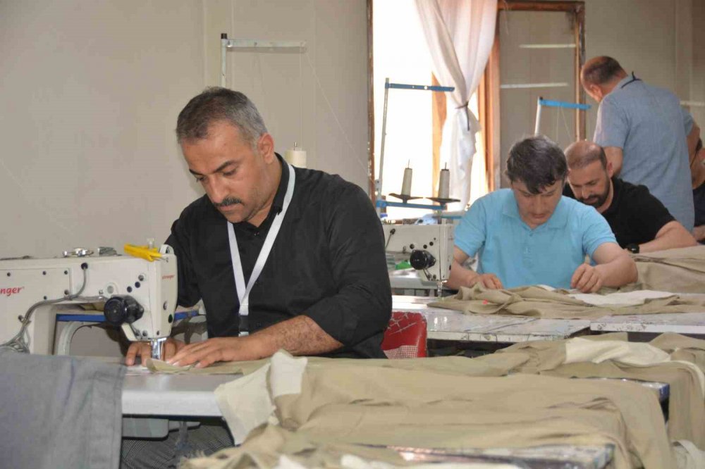 11 Yaşında Babasını Kaybetti, Sıfırdan Başlayıp 40 Kişiye İstihdam Kapısı Oldu