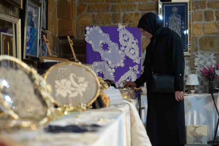 bayburt-el.jpg