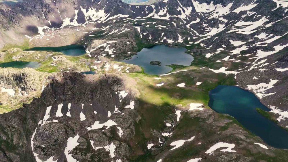 Erzurum'un 3 Bin 200 Rakımlı Saklı Cenneti Yedigöller Ziyaretçilerini Büyülüyor