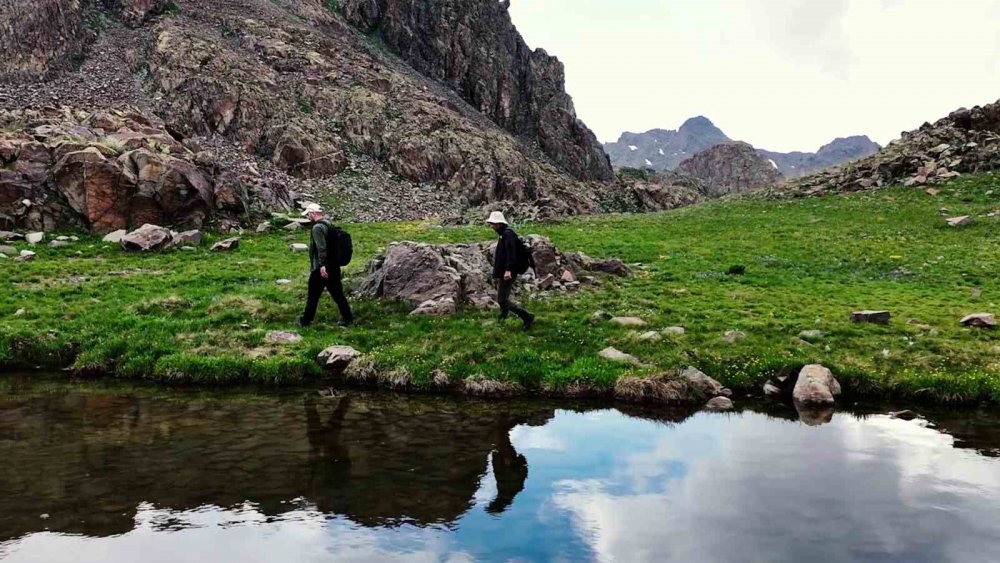 Erzurum'un 3 Bin 200 Rakımlı Saklı Cenneti Yedigöller Ziyaretçilerini Büyülüyor