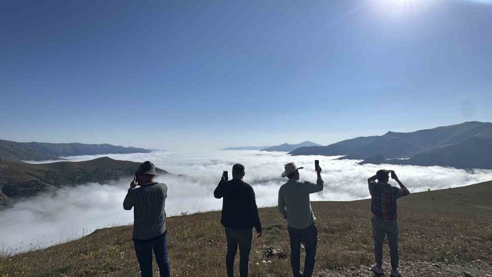 Sis Denizi Gümüşhane’de Doğaseverleri Kendine Hayran Bırakıyor