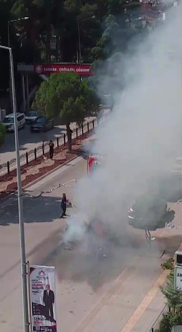 Amasya’da Seyir Halindeki Otomobil Alev Alev Yandı