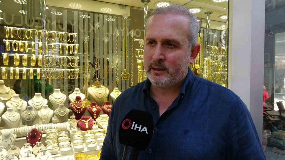 Kuyumcular Altın Fiyatlarındaki Hareketliliğin Piyasaya Yansıyacağına Düşünüyor