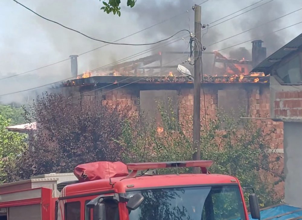 Ordu’da Çatı Katı Yangınında 1 Ton Fındık Küle Döndü