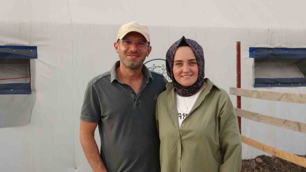 16 Yıldır Dijital Pazarlamacıydı, Şimdi Süt Sağıp Tereyağı Yapıyor