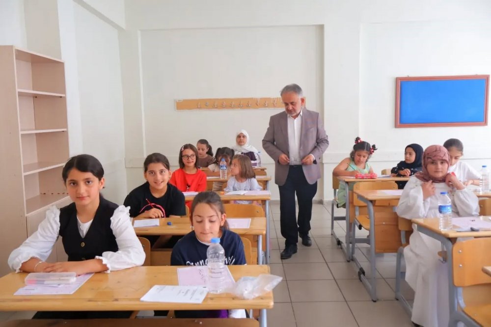 Bayburt'ta Yaz Kur'an Kursu Öğrencileri "Dini Bilgiler Yarışması"nda Ter Döktü
