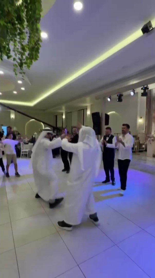 Salah Çılgınlığı Düğüne Yansıdı