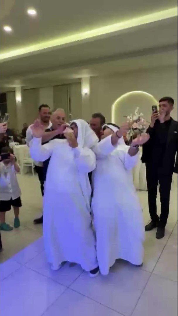Salah Çılgınlığı Düğüne Yansıdı