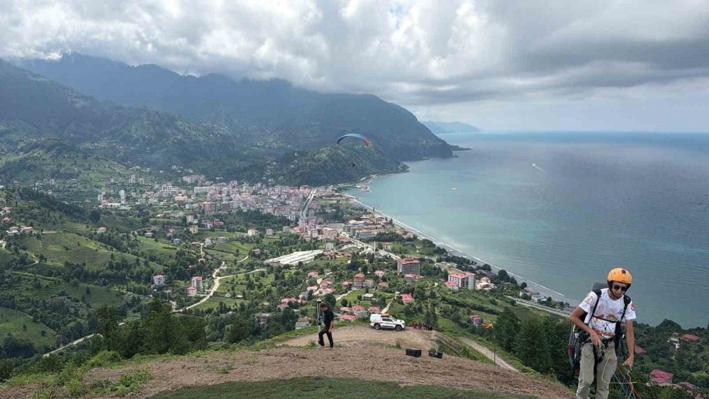 Artvin’de Yamaç Paraşütü Türkiye Şampiyonası Heyecanı Başladı