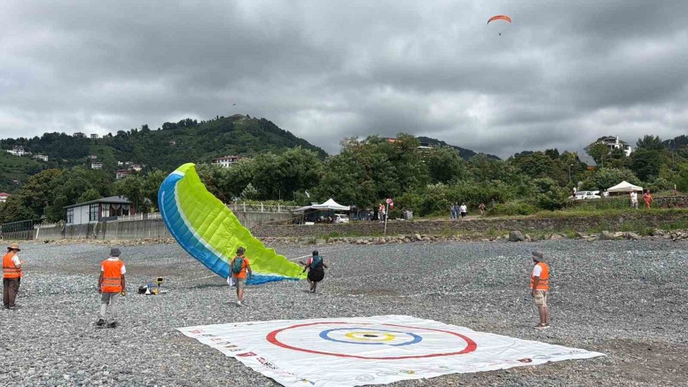 Artvin’de Yamaç Paraşütü Türkiye Şampiyonası Heyecanı Başladı
