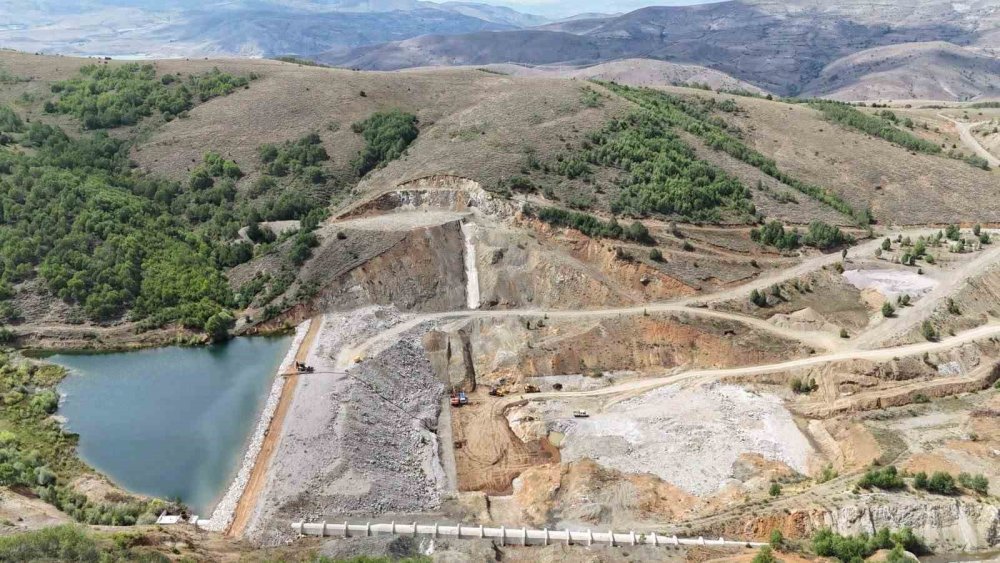 Petekli Göleti’nde Çalışmalar Sürüyor