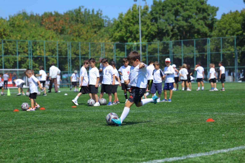Samsun’da Yaz Spor Okullarına 422 Çocuk Ve Genç Katıldı