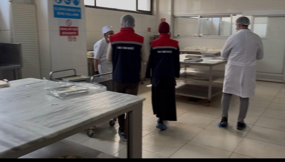 Erzurum’da Gıda Denetimleri Hız Kesmiyor: 1 Haftada 120 İşletme Mercek Altına Alındı