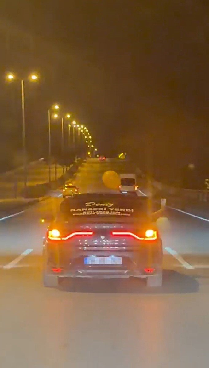 Karabük’te 16 Yaşındaki Oğlunun Kanseri Yenmesini Şehir Turuyla Kutladı