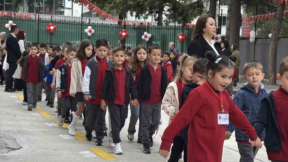 Bolu’da 2026-2027 Eğitim-öğretim Yılı İlk Ders Ziliyle Başladı