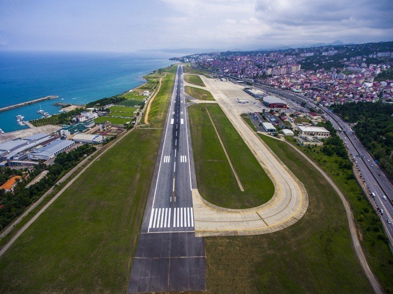 Trabzon Havalimanı’nda Uçak Trafiği Arttı, Yolcu Sayısı Yerinde Saydı
