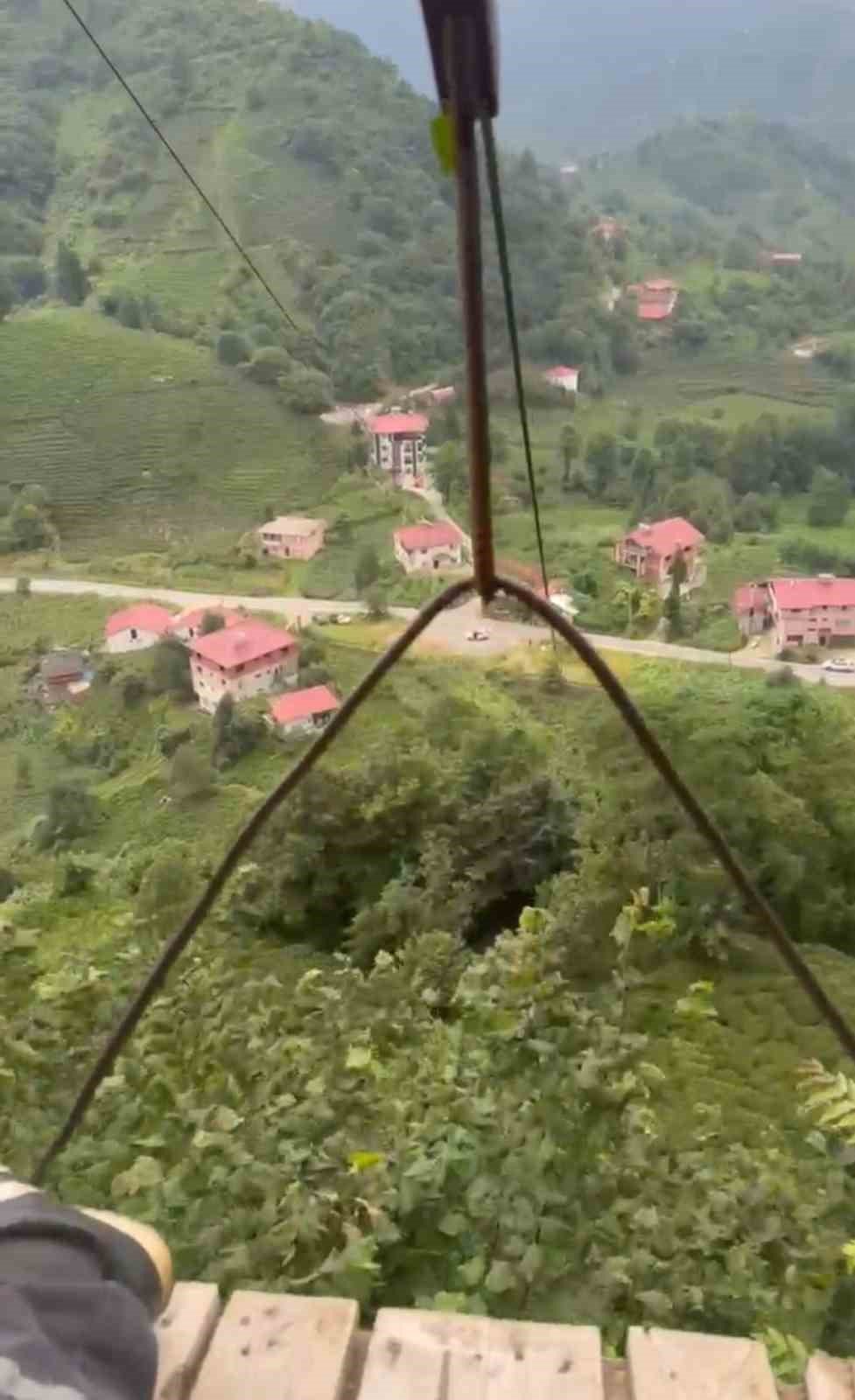 Rize’de İlkel Teleferikle Tehlikeli Yolculuk: “Uludağ’dakinden Daha Heyecanlı”