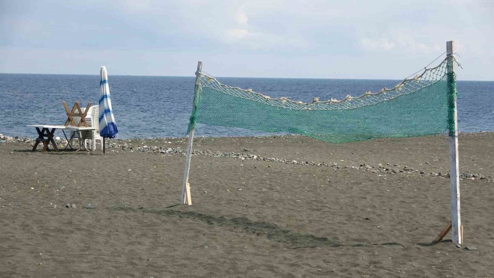 Doğu Karadeniz’de Plaj İşletmecileri Son 10 Yılın En Kötü Sezonunu Yaşadıklarını Açıkladı