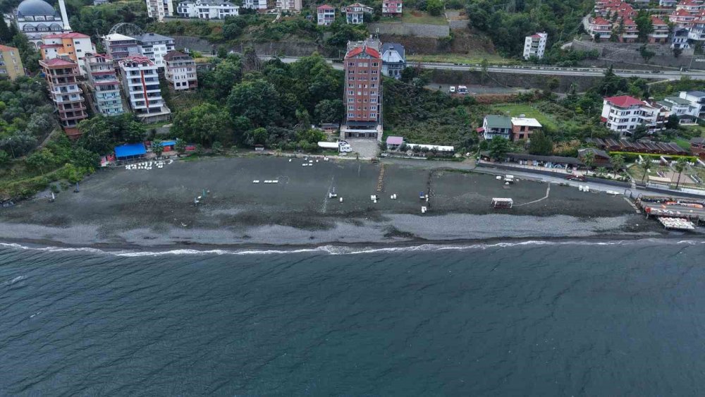 Doğu Karadeniz’de Plaj İşletmecileri Son 10 Yılın En Kötü Sezonunu Yaşadıklarını Açıkladı