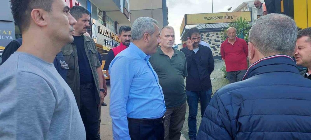 Rize’de Sağanak Yağışın Vurduğu Pazar’da Hasar Tespit Çalışmaları Sürüyor