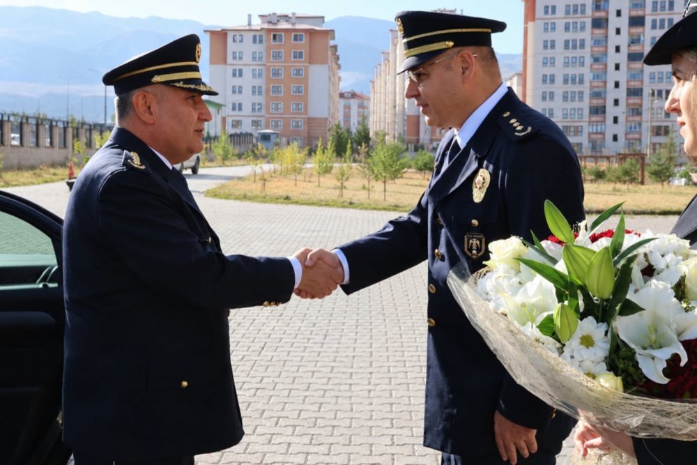 Erzurum Emniyet Müdürü Mahmut Ay Göreve Başladı
