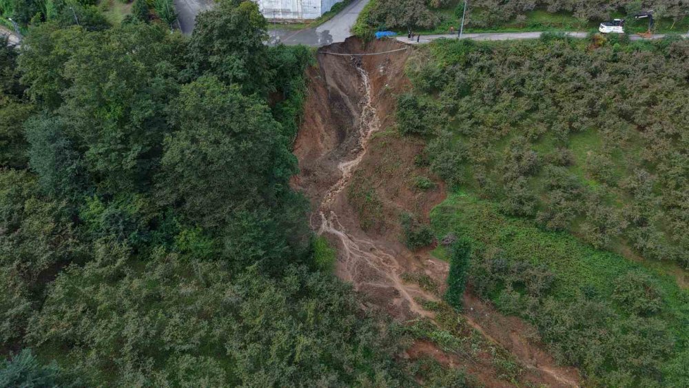 Trabzon’da Heyelan: 2 Yaralı