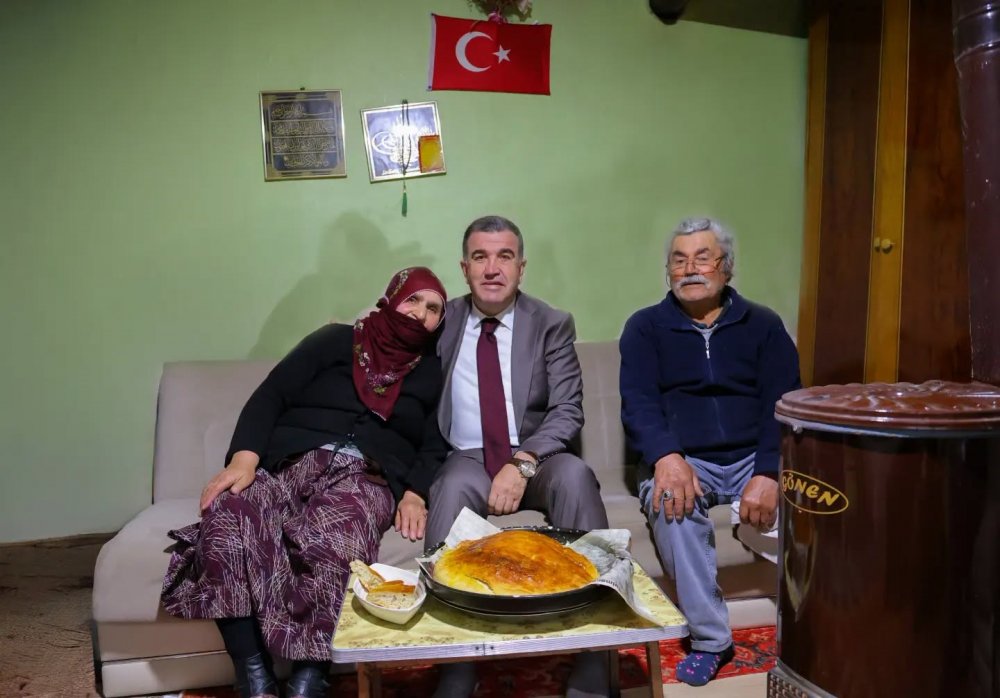 Bayburt Ve Aydıntepe’de Yaşlıların Günü Kutlandı