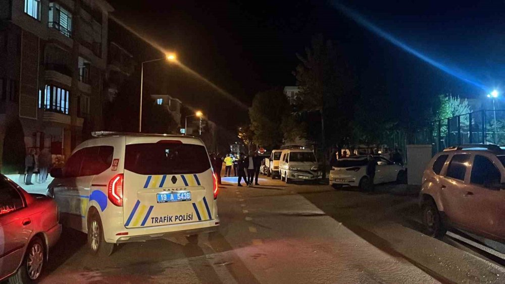 Çorum’da İki Otomobil Çarpıştı: 4 Yaralı